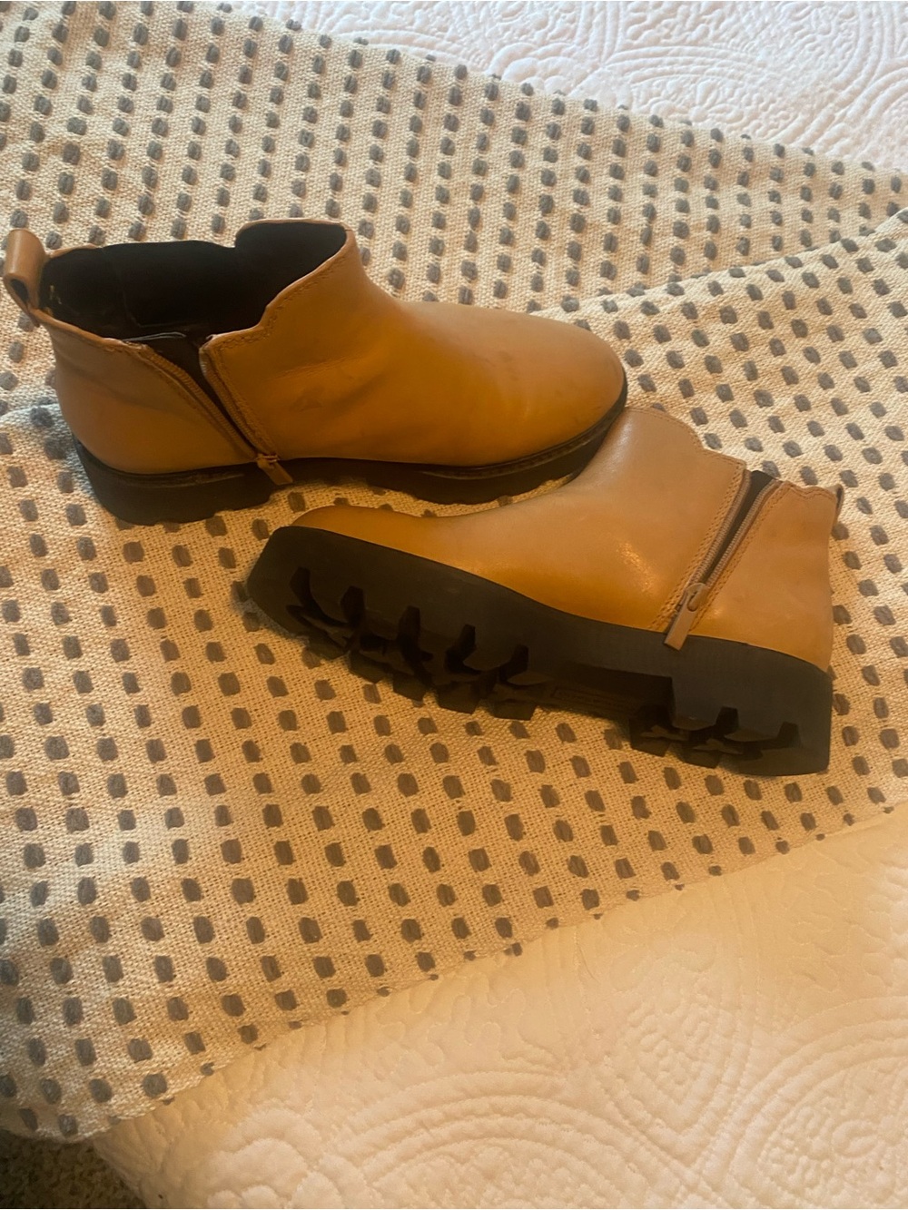 Franco Sarto Women’s Tan Chukka Zip Boots